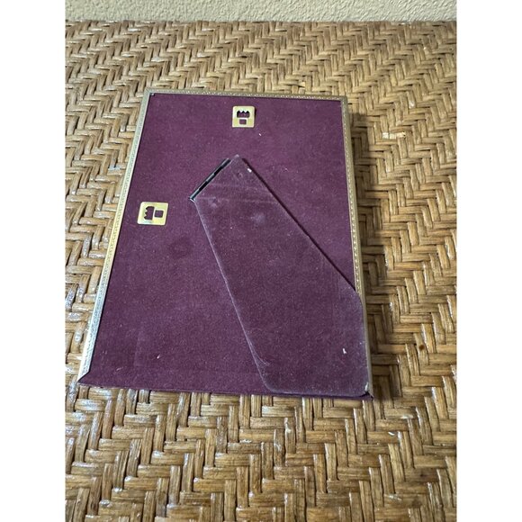 Vintage 70's Brass Picture Frame With Velvet Backing - Picture 4 of 5